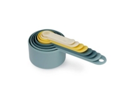 Juego de 8 tazas medidoras Joseph Joseph Duo, diseño apilable, asas compatibles con medidas métricas e imperiales, aptas para lavavajillas