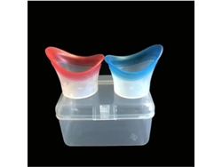 Vaso Para Lavado De Ojos De Silicona Con 2 Compartimentos. Limpia Los Ojos Eficazmente. Transparente. Color Rosa Y Azul.