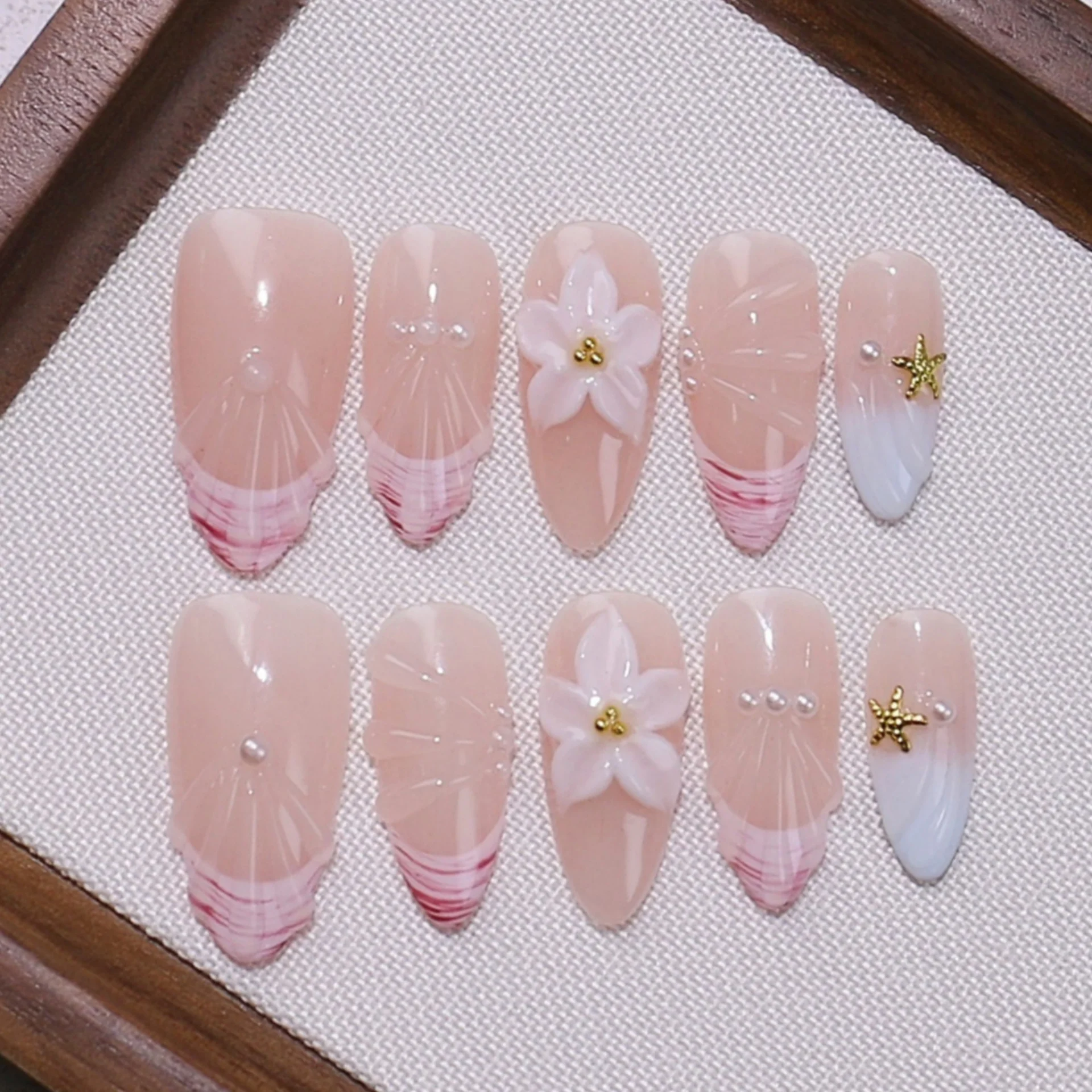 (d51-s) 10 Uñas Postizas Hechas A Mano, De Longitud Media, Forma Almendrada, Estilo De Manicura A Presión.