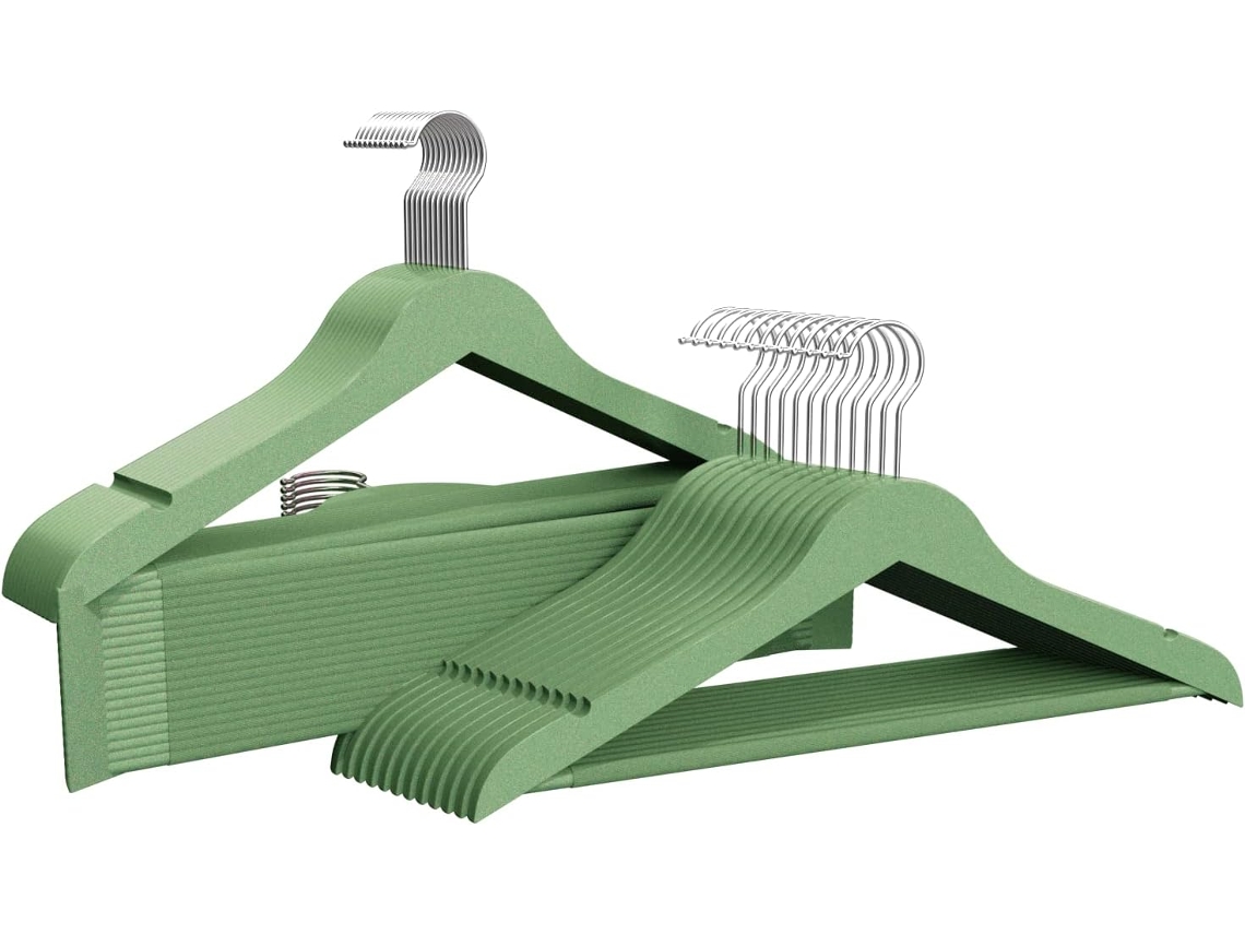 COM-FORT HOUSE | Percha de Resina | Percha para Ropa | Color Verde | Percha Resina Resistente | con Muescas Antideslizantes | 45cm | Pack 48 Unidades |