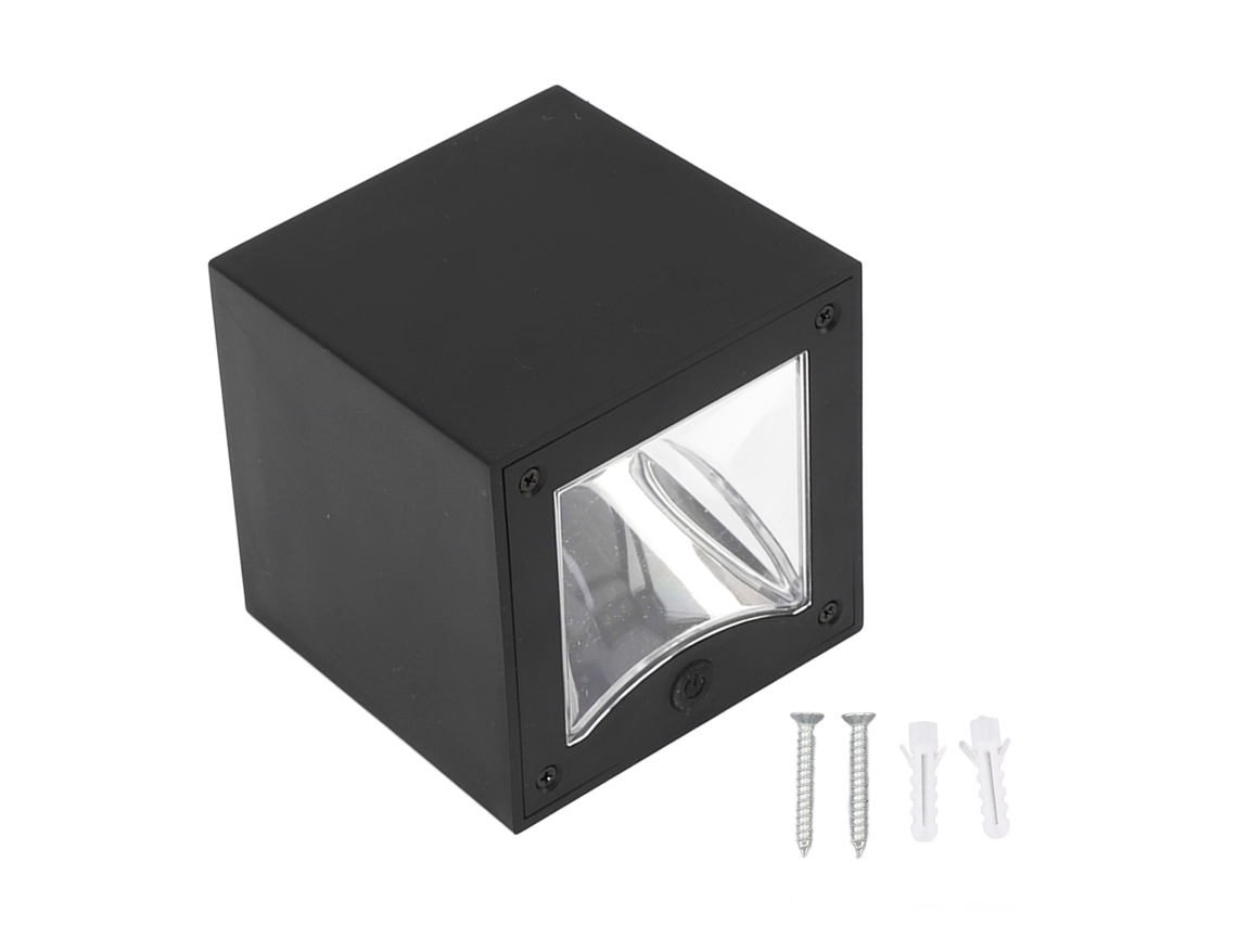 Lámpara de pared solar cuadrada inteligente 2026 con control inalámbrico para exteriores, patio y jardín.