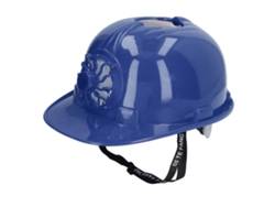 Casco de seguridad con ventilador solar para trabajos al aire libre.