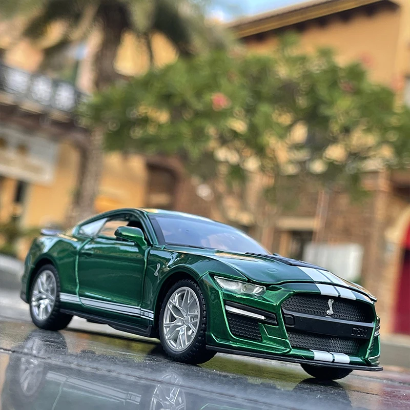 (plata) Modelo De Coche De Juguete A Escala 1:32 De Aleación De Alta Simulación Con Mecanismo De Retroceso Para Niños.