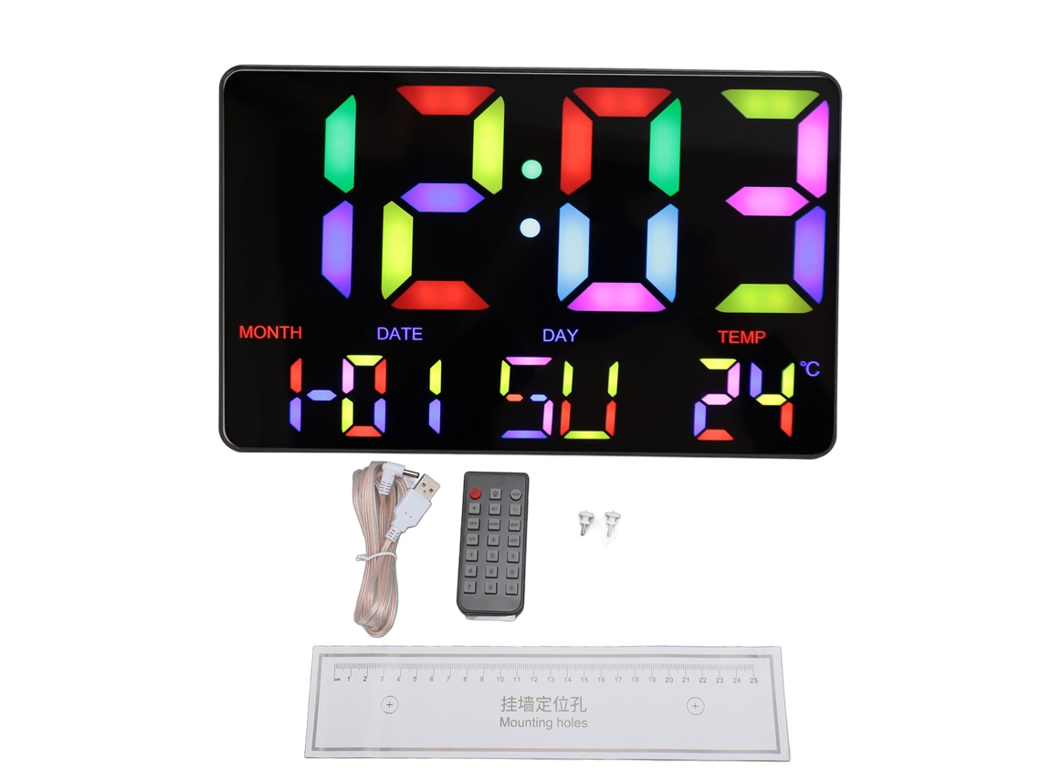 Reloj digital grande con pantalla LED USB, calendario ajustable, alarma y control remoto.