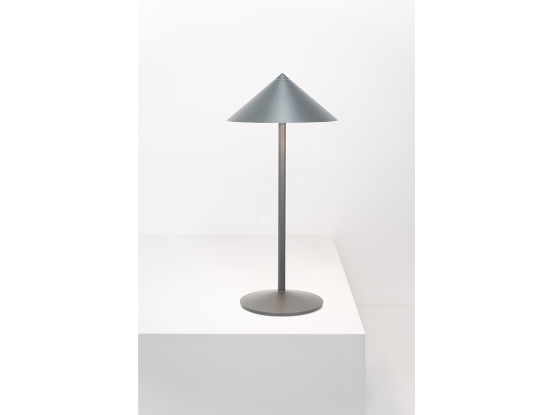 Lámpara de mesa LED Zafferano Pina L Desk Titanium, 6 W, IP65, regulador táctil, cabezal magnético, para interior y exterior