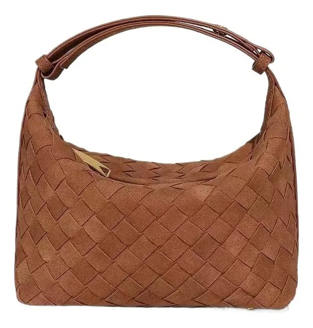 Bolso de ante de lujo para mujer con un interior espacioso