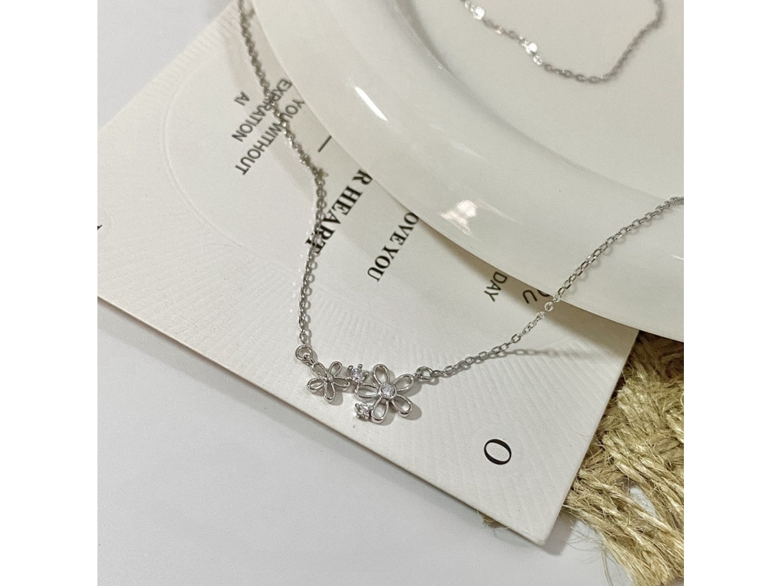 (oro Blanco) Plata De Ley 925, Dos Pequeñas Flores De Margarita - Estilo Japonés Y Coreano Sencillo Y Elegante, Amuleto De La Suerte Versátil