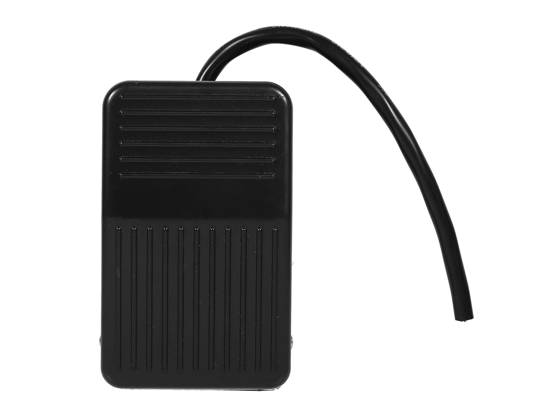 Pedal eléctrico Primerox de 220V/380V de color negro con control de encendido/apagado mediante cable de 10 cm.