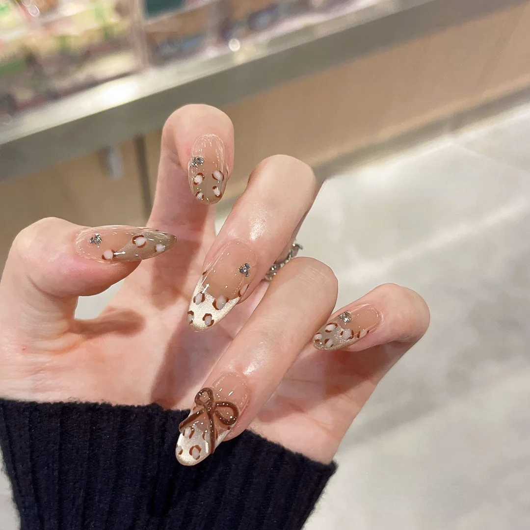 (426-m) Juego De 10 Uñas Postizas Con Diseño De Lazo - Parche De Uñas Postizas Hecho A Mano