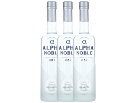 Vodka PEQUEÑOS PRODUCTORES Alpha Noble (0.7 L - 3 unidades)