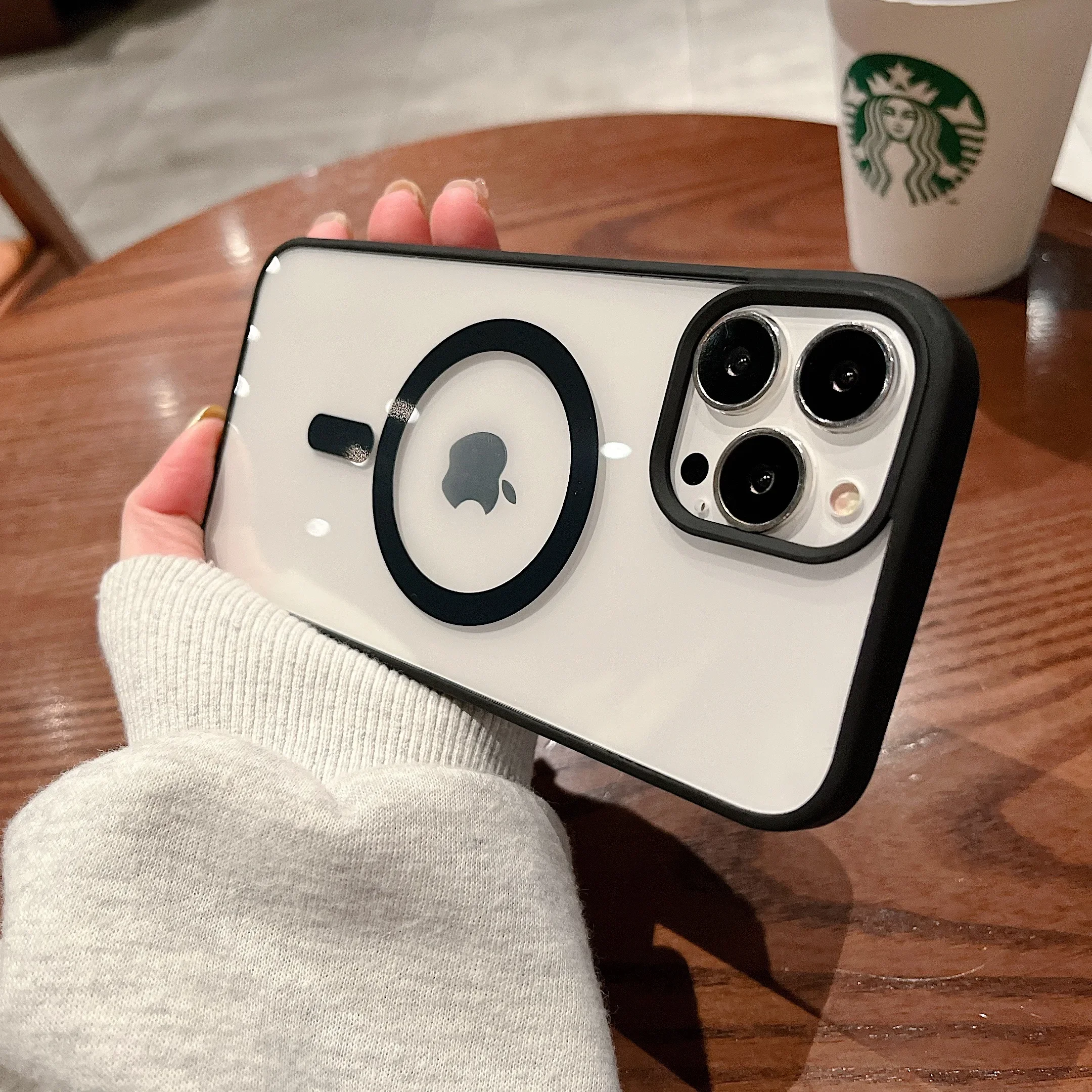 (iphone 13 Pro, Negro) Funda Protectora Transparente Con Carga Inalámbrica Magnética Magsafe, Material Acrílico Rígido.