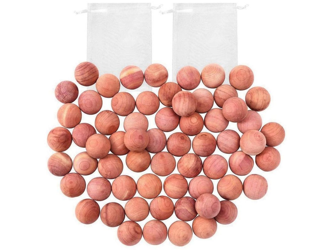 Bolas De Cedro Natural Para Armarios Y Cajones, 48 Unidades Con 2 Bolsas De Seda, Hfl, Color Natural.