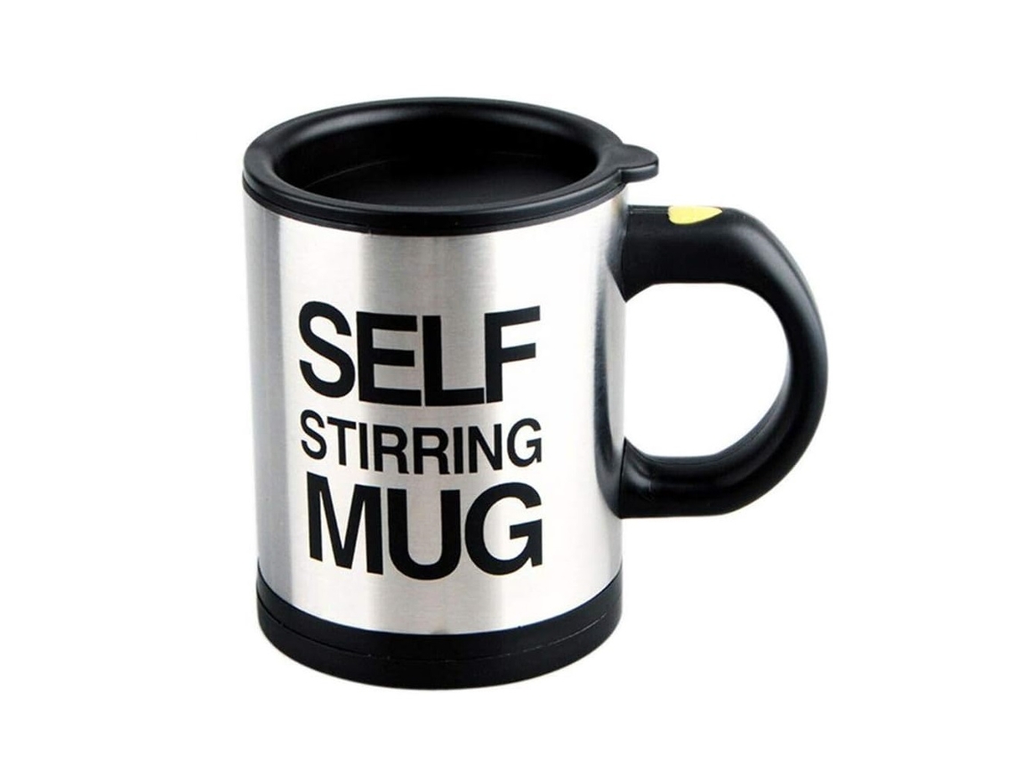 Xícara automática para preparação de café, ideal para cappuccino e outras bebidas.