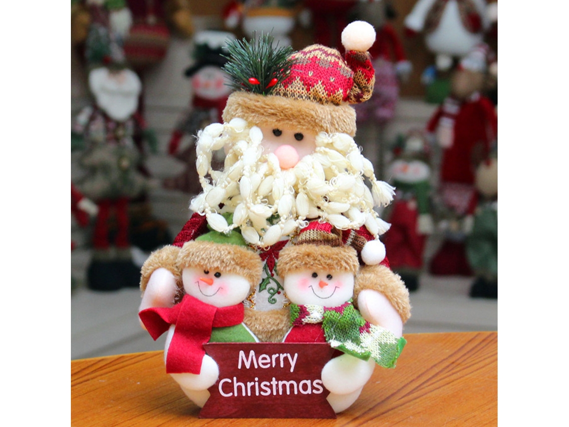 Adorno navideño de un muñeco de nieve anciano en un retrato familiar