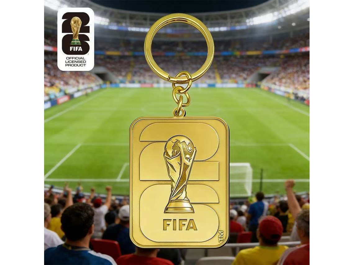 Llavero Metálico Dorado Copa Fifa 2026, Colgante Rectangular Con Trofeo Mundial En Relieve, Accesorio Coleccionable Hincha Fútbol