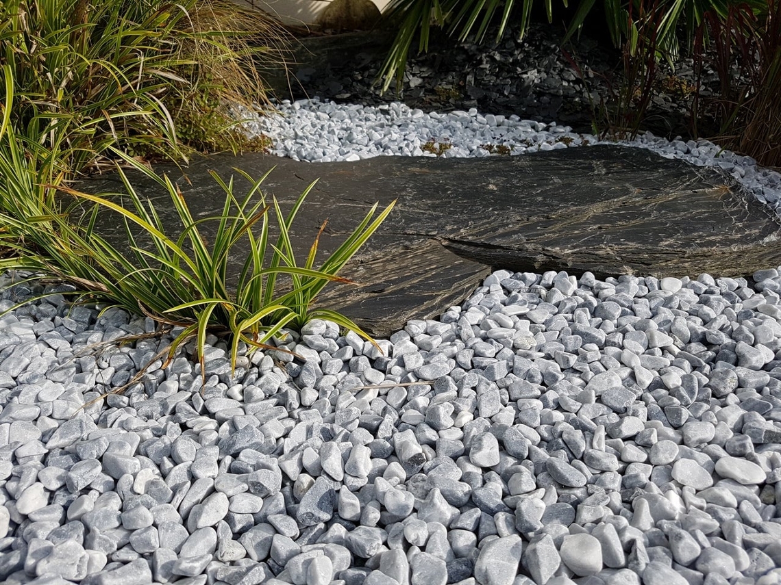 Saco grande de cantera pulida azul grisácea premium de 1.000 kg / 24 canteras de 40 mm El Cerro