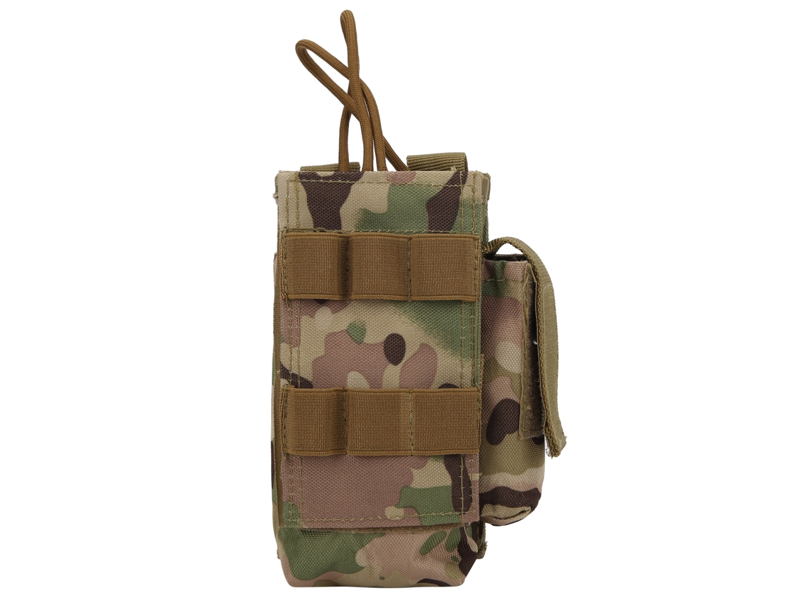 Esta bolsa para rádio walkie-talkie com sistema Molle é ideal para uso aquático, possui bolsos laterais camuflados e um suporte elástico para o cabo.