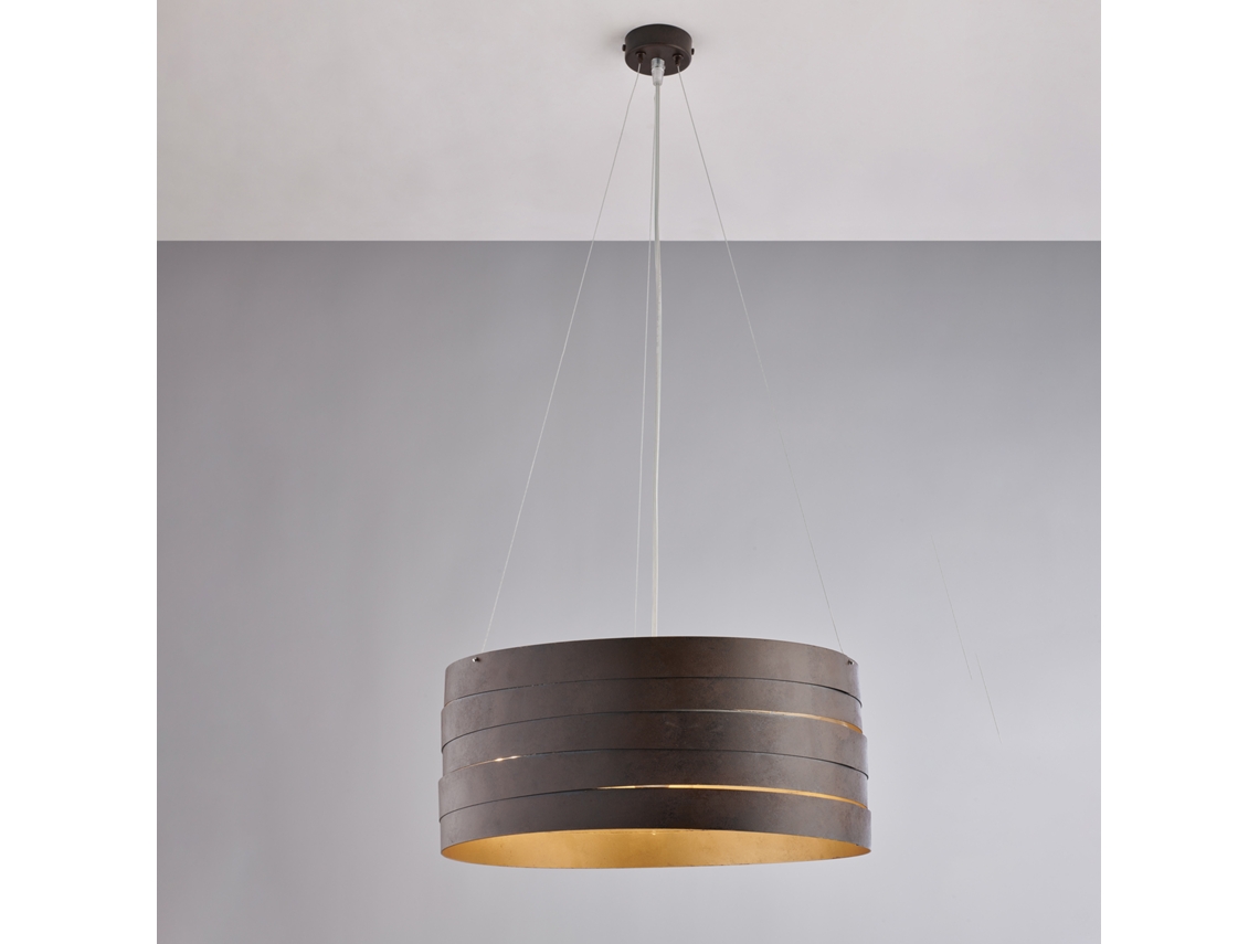 Lámpara colgante Mambo de hierro lacado en negro con efecto óxido para exterior y decoración interior en oro antiguo con cables de acero ajustables y 3 luces Belight.