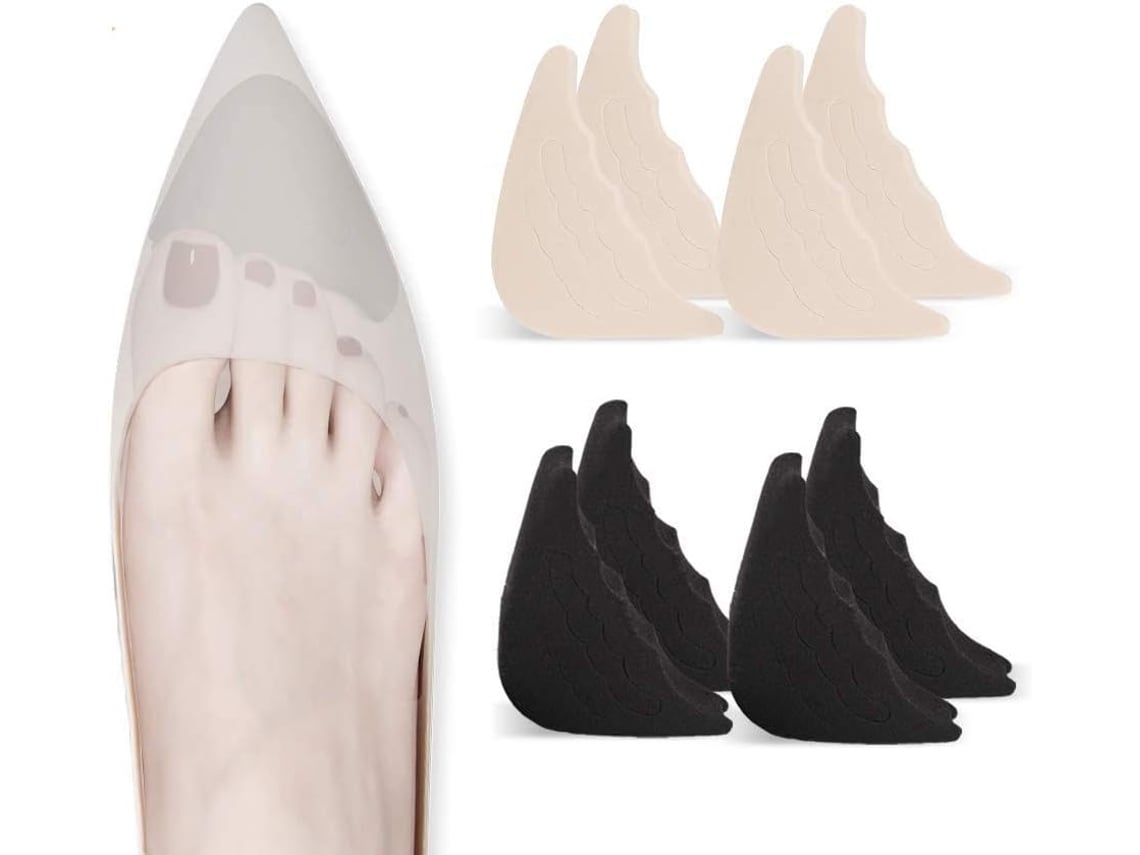 Zapatos negros y color nude, con material de espuma protectora para los pies*.