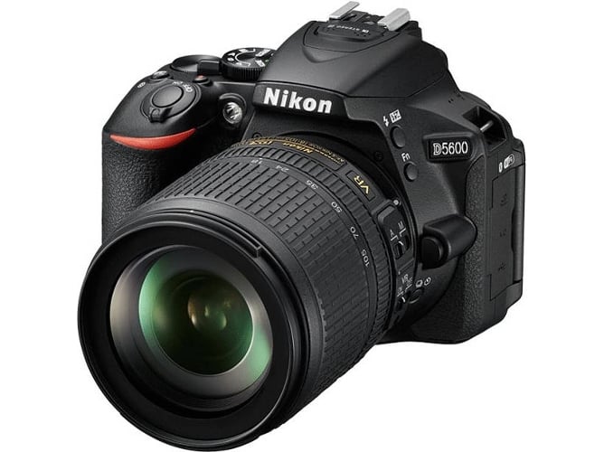 Kit Cámara Réflex NIKON D5600 + AF-P DX 18-55mm + AF-P DX 70-300mm (24.2 MP - Sensor: DX - ISO: 100 a 25600)