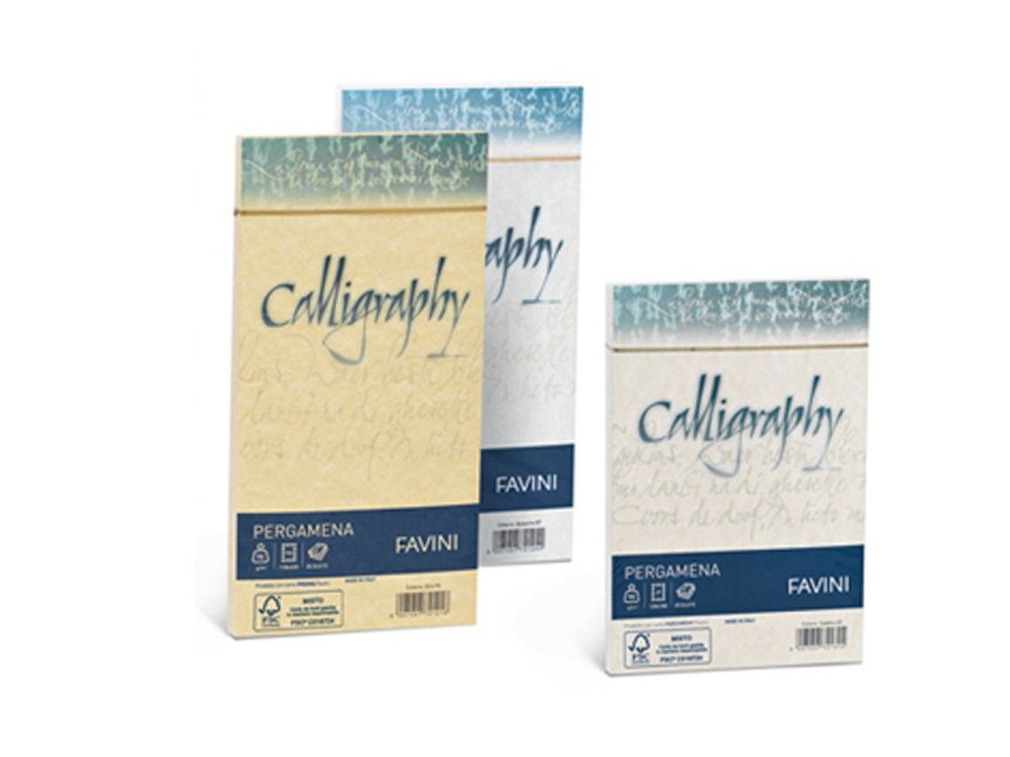 FAVINI Pergamena Calligraphy Sobre Crema de Color 25 Piezas