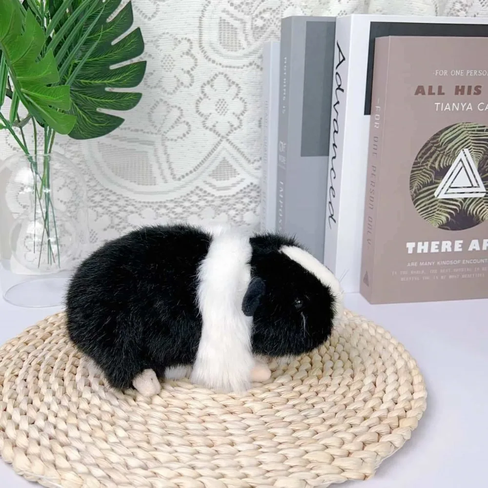 Precioso peluche de conejillo de indias, juguete de peluche realista con forma de ratón, 18 cm MDUG (blanco y negro)