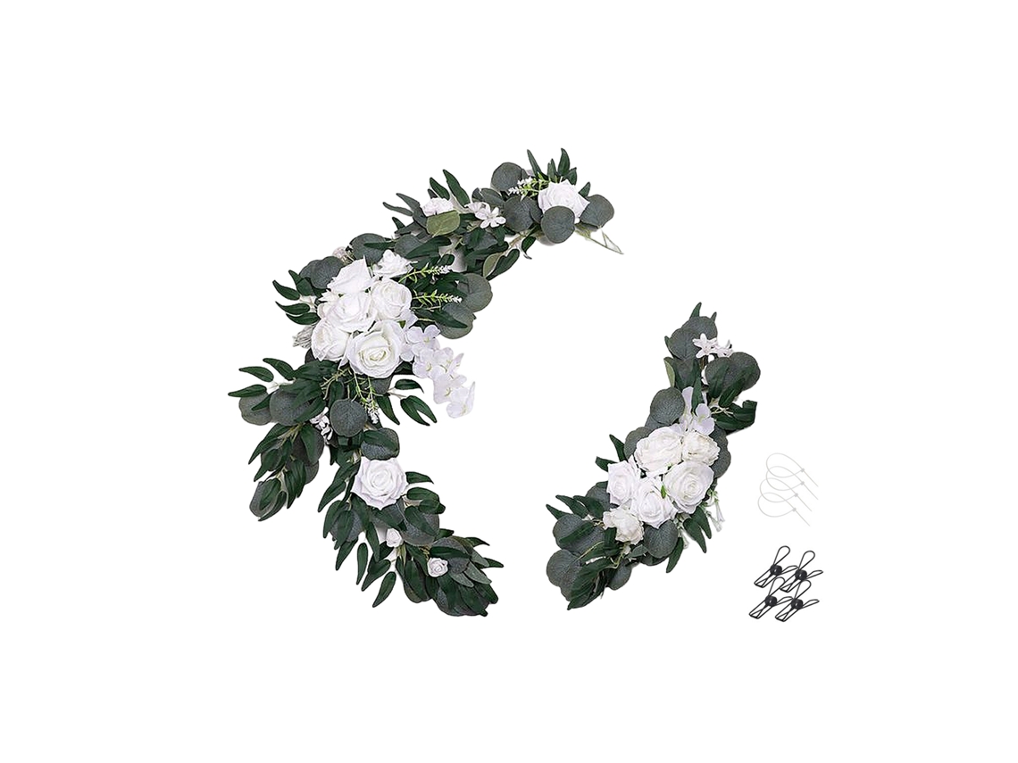 Decoración de boda blanca con enredadera de flores colgantes de bienvenida