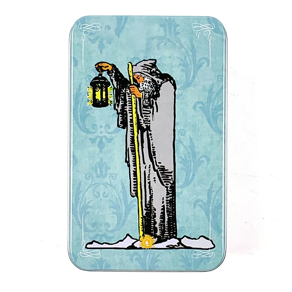 Baraja De Tarot Chapada En Oro En Caja Metálica, Incluye Una Guía Impresa En Inglés.