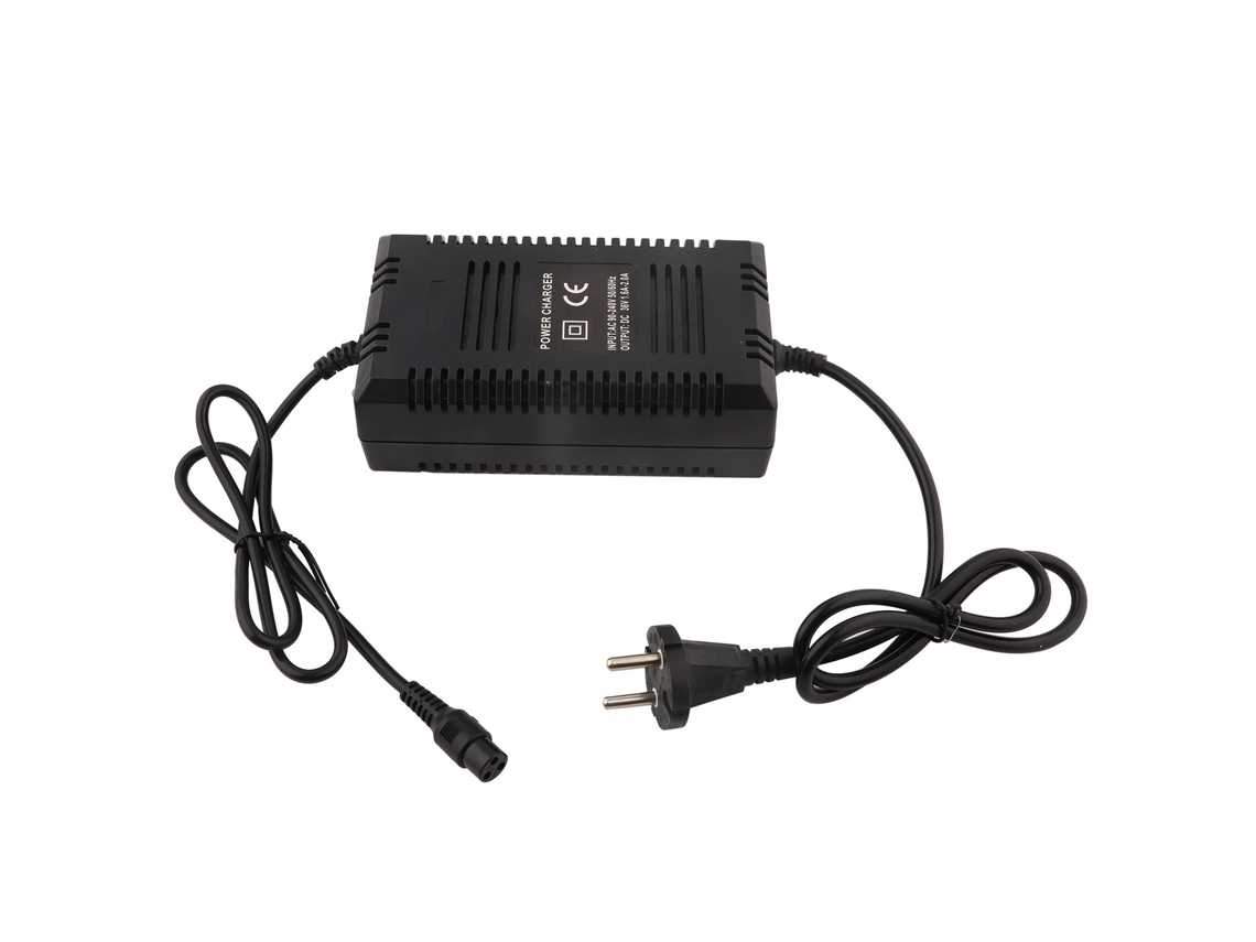 Cargador de batería de 36 V para patinete eléctrico y bicicleta con conector macho de 3 pines.