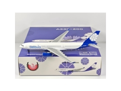 Modelo De Avión De Aleación Fundida A Presión Belavia A330-200 Ew-588pd A Escala 1/400