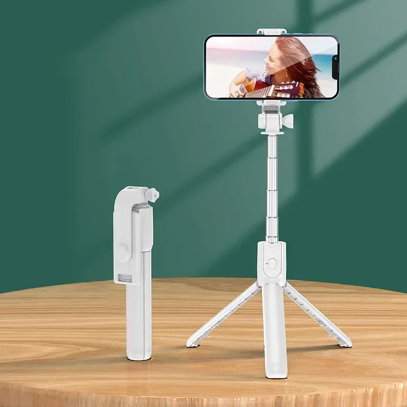 (blanco, Sin Luz) Trípode Portátil Con Control Remoto Bluetooth, 700mm, Fabricado En Plástico.