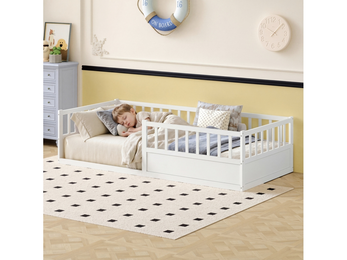 Cama Infantil Montessori, De 90x200 Cm, En Pino Blanco Con Barandilla De Seguridad Y Somier De Láminas.